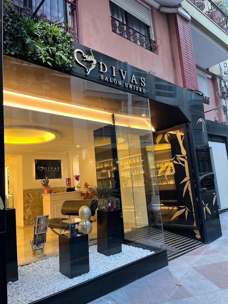 Divas Peluquería Salón Unisex - Coiffure Alicante - Photo de couverture - OneBooking