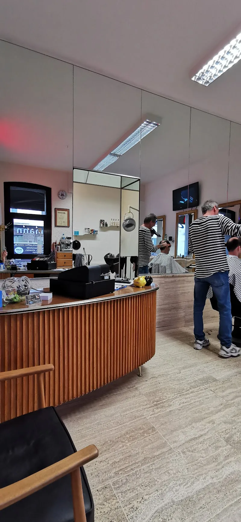 J. Cremer Friseursalon - Coiffure Cologne - Photo de couverture - OneBooking