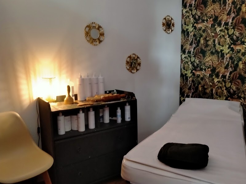 Elena de Miguel Estetica Natural Avanzada - Institut de beauté Gijón - Photo de couverture - OneBooking