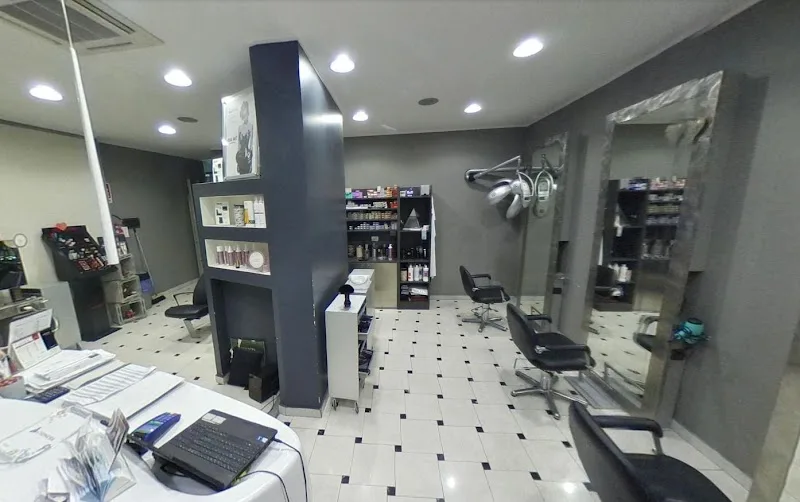 Free Art I Parrucchieri Genova - Coiffure Genoa - Photo de couverture - OneBooking