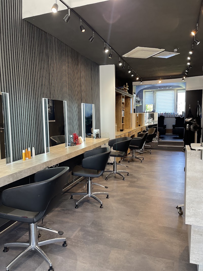seventy seven hairstudio
