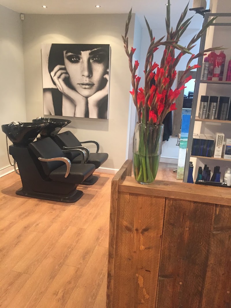 Q Hairdressing