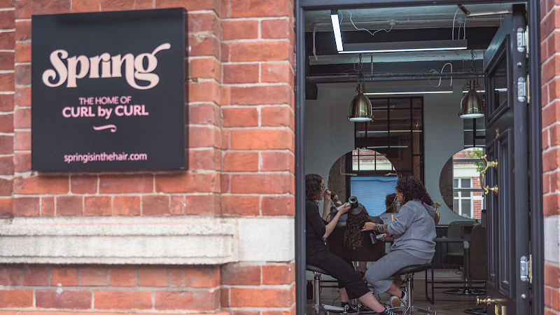Spring Curly Hair Salon