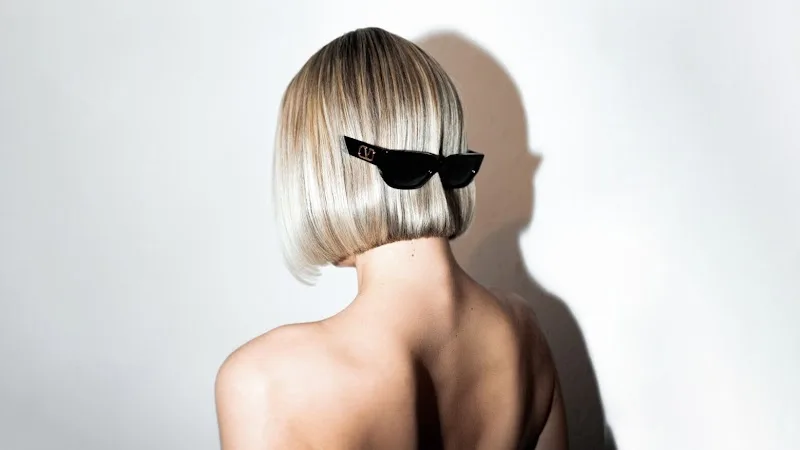 TBH - The Blonde House by Eno München I Lash & Brow Bar München - Coiffure Munich - Photo de couverture - OneBooking