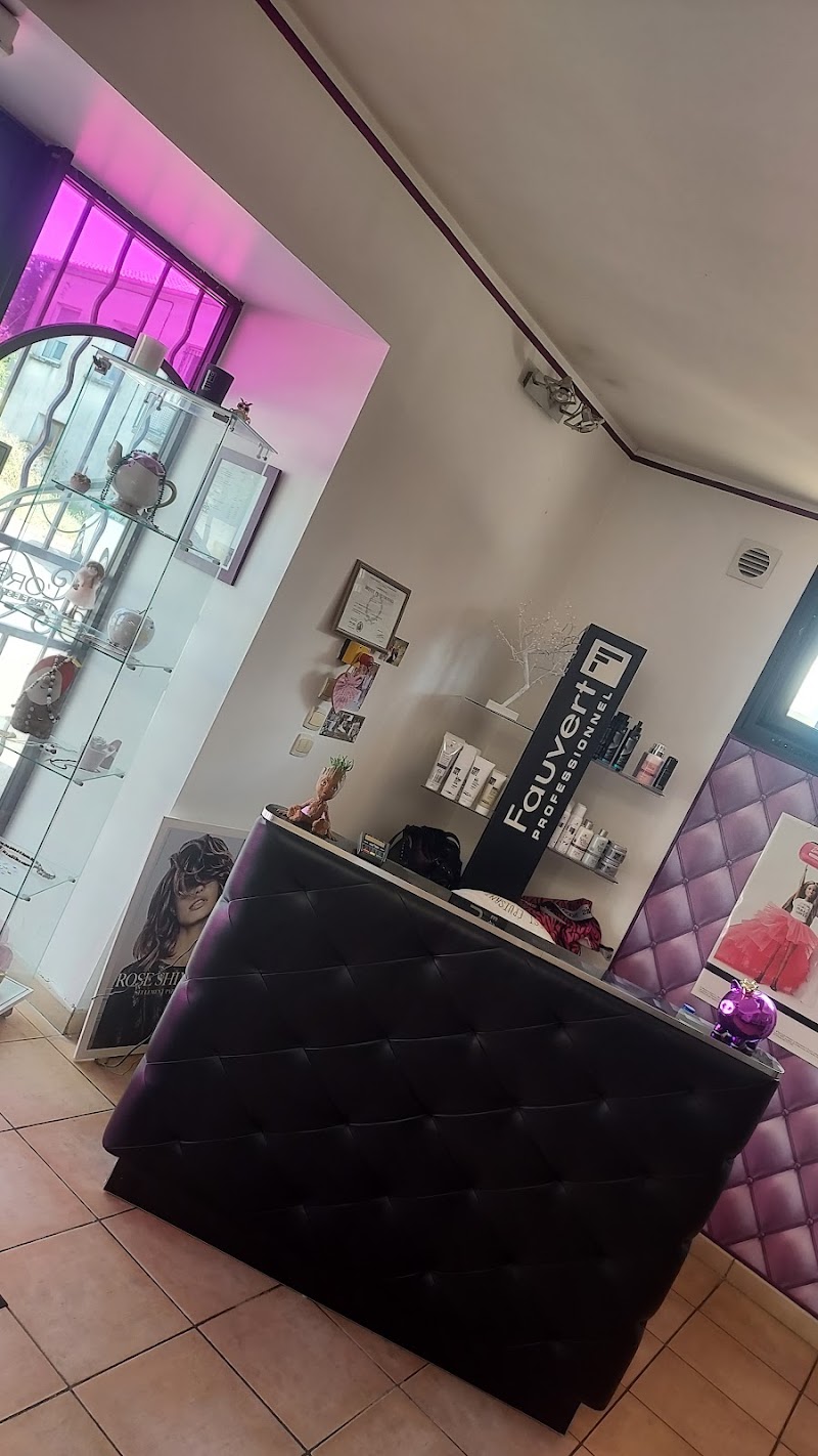 Emmanu Elle Et Lui - Coiffure Bristol - Photo de couverture - OneBooking