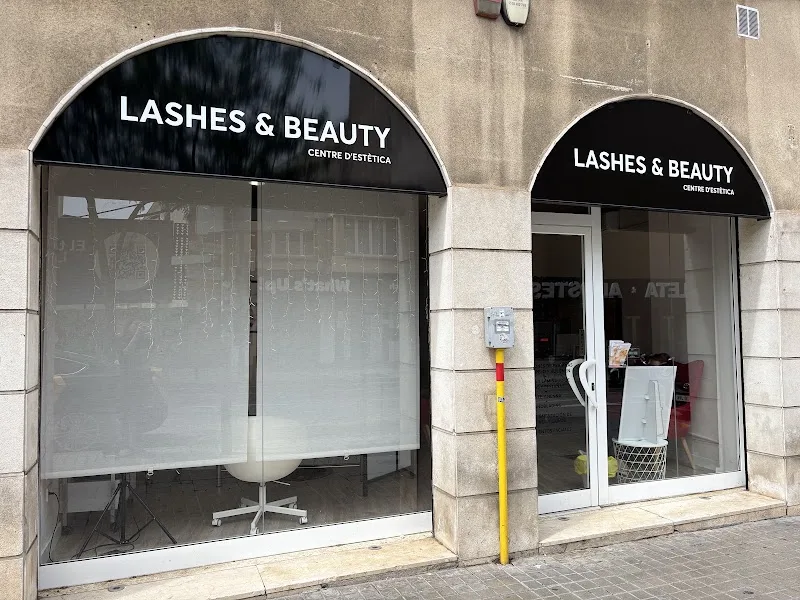 Lashes & Beauty Badalona | Extensiones y lifting de pestañas, microblading. Dermapen. Electroestimulación corporal - Institut de beauté Badalona - Photo de couverture - OneBooking