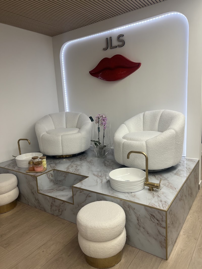 JLS beauty