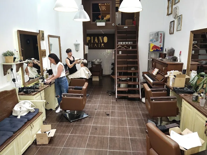 Piano Hair - Coiffure Budapest - OneBooking