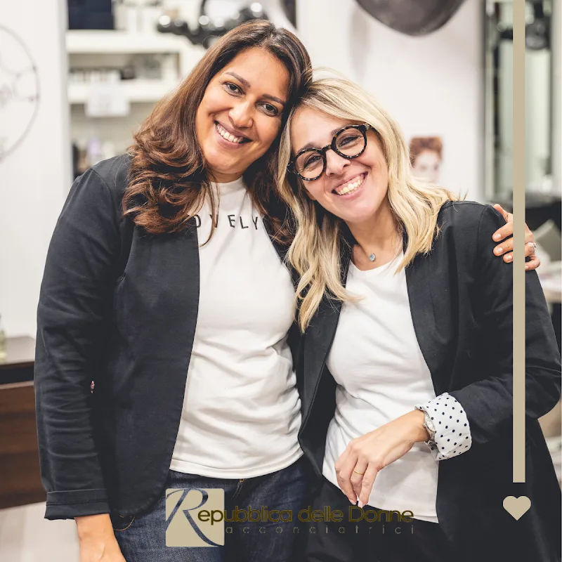Repubblica Delle Donne Di Rodriguez De Ortiz Jordani E Danti Francesca - Coiffure Forlì - Photo de couverture - OneBooking
