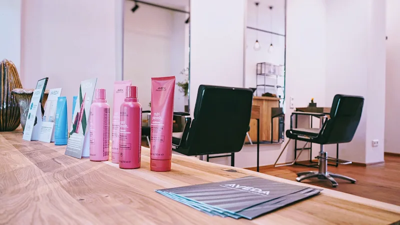 Pure Natural – AVEDA Exclusive Salon - Coiffure Munich - Photo de couverture - OneBooking