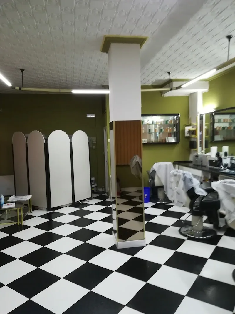 Andrade's 90 Peluqueros - Coiffure Alcalá De Henares - Photo de couverture - OneBooking