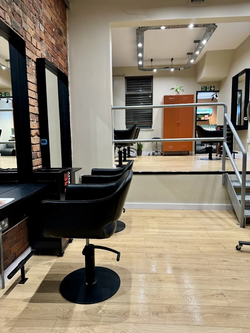George Frank Hairdressing Didsbury - Coiffure Manchester - Photo de couverture - OneBooking