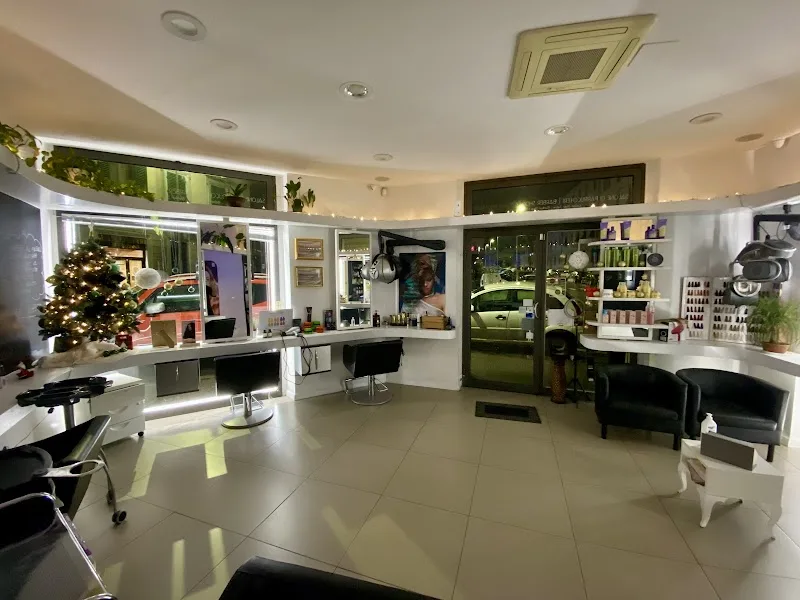 SHD - Sunflower Hair Design - Coiffure Florence - Photo de couverture - OneBooking