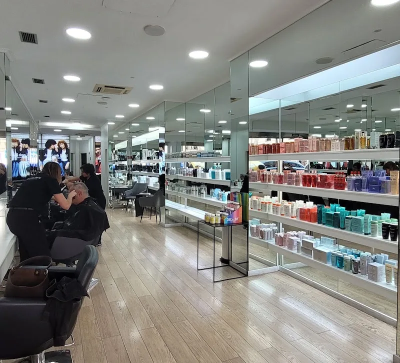 Salón Jean Louis David - Peluquería Bilbao - Coiffure Bilbao - Photo de couverture - OneBooking