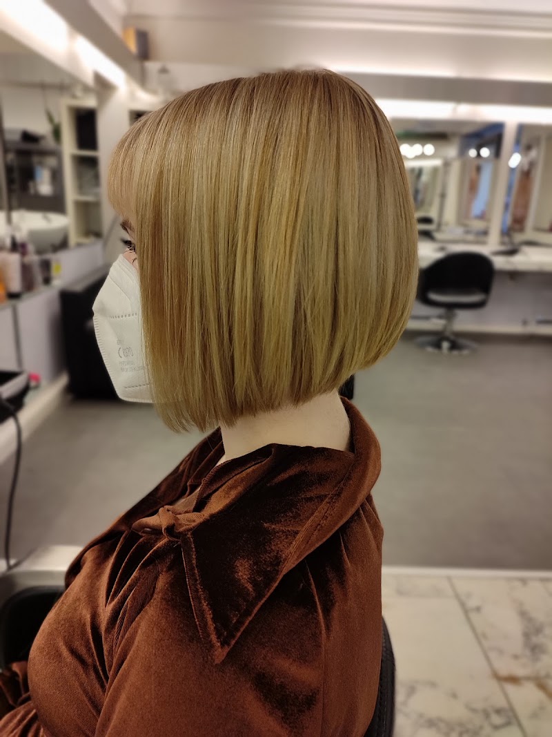 MD Friseure by Münevver Demir - Coiffure Cologne - Photo de couverture - OneBooking