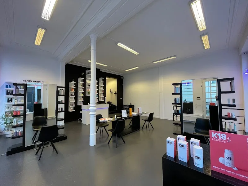 VANHAMEL HAIR & BEAUTY