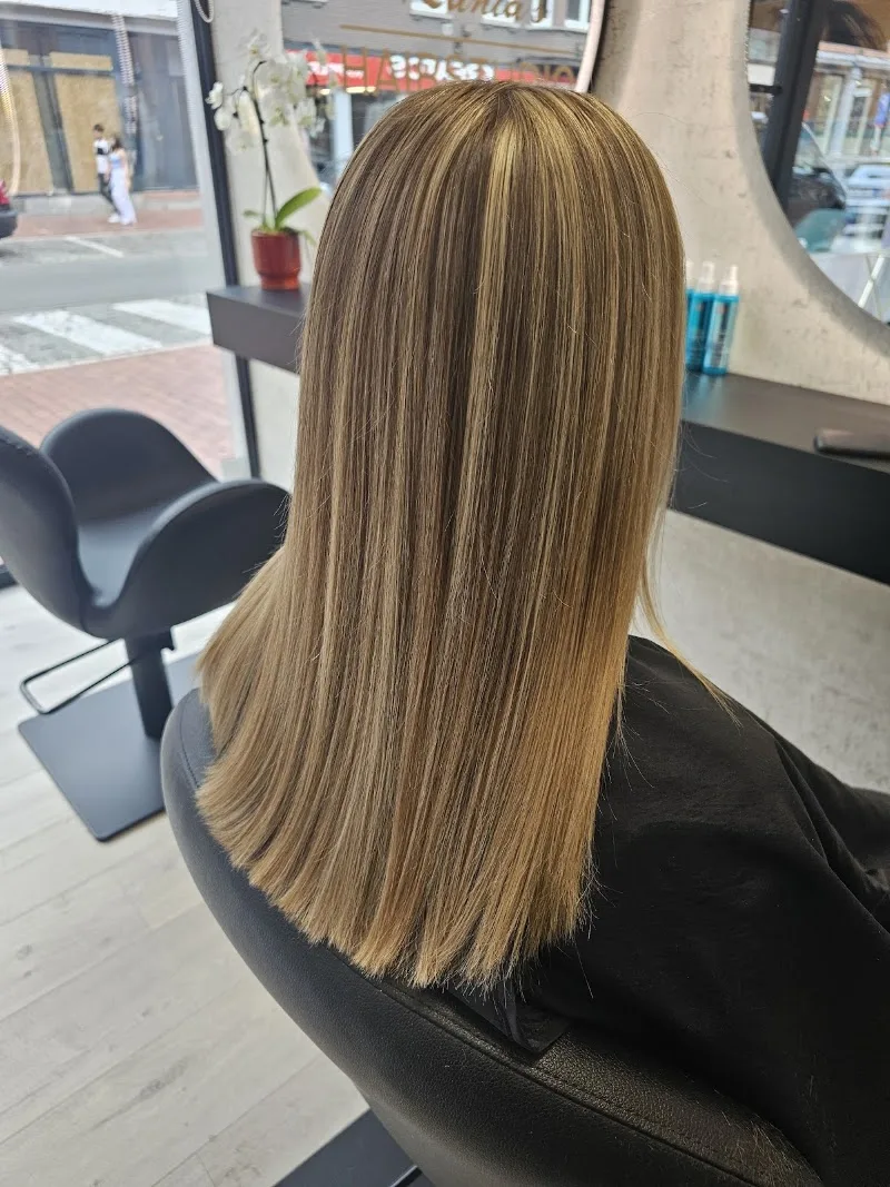Rania's HAIRSTUDIO - Massage Roeselare - Photo de couverture - OneBooking