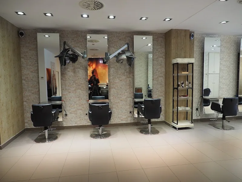 JUAN MANUEL ARCE, Peluquería y Estética - Estilismo y Belleza en Burgos - Coiffure Burgos - Photo de couverture - OneBooking