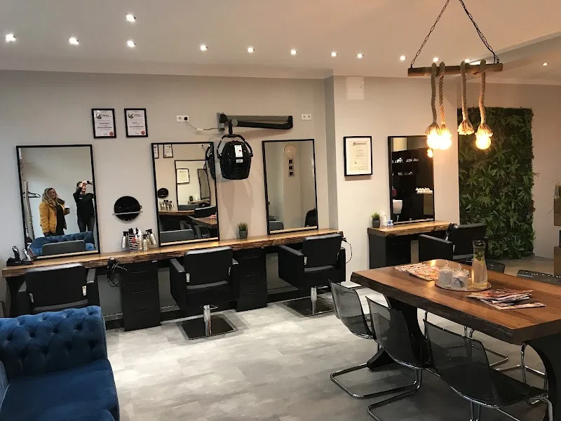 Revolution Hair - Köln - Coiffure Cologne - Photo de couverture - OneBooking