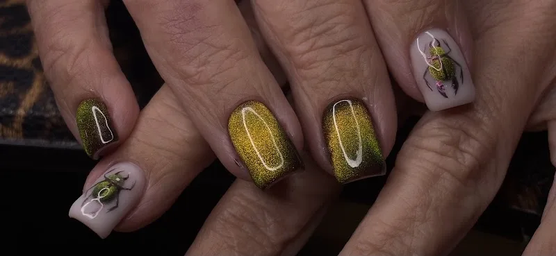 Ongles de Cagole