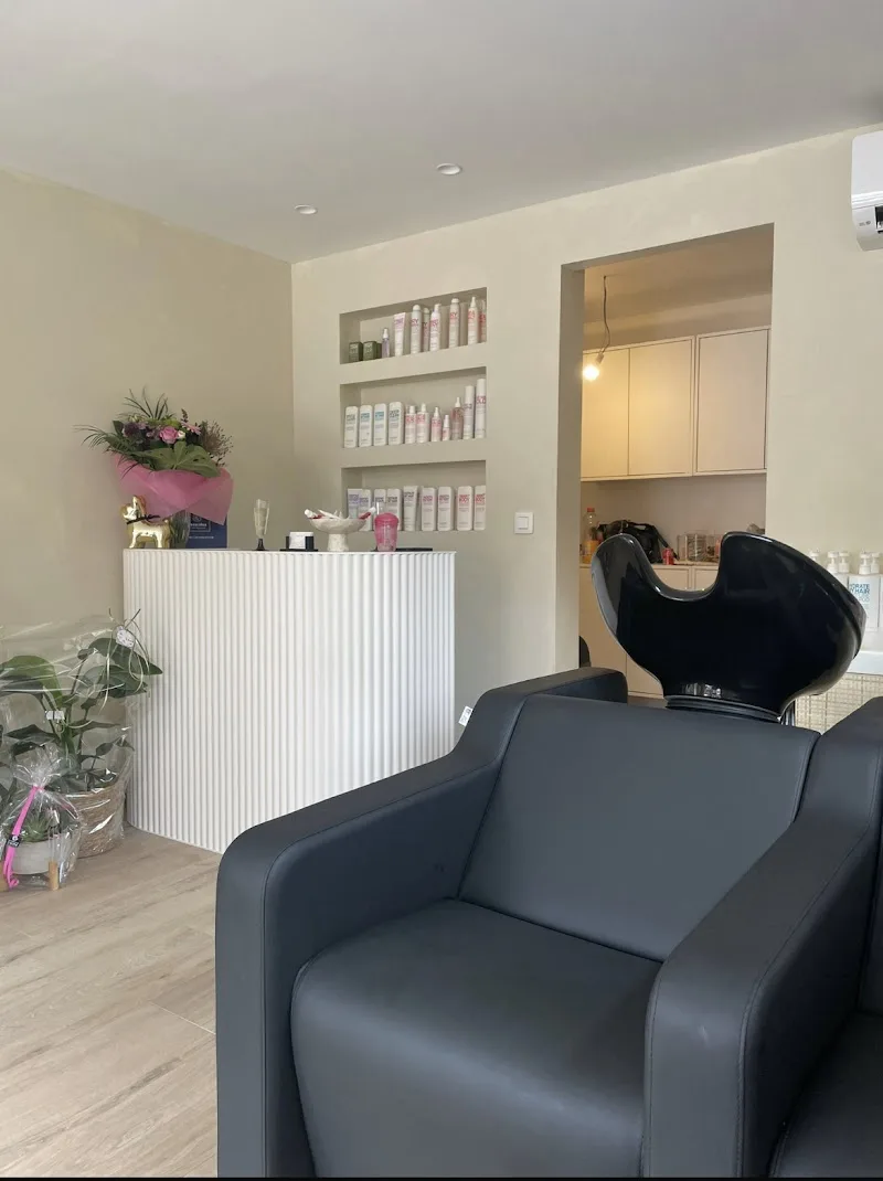 M.T hairstudio - Coiffure Genk - Photo de couverture - OneBooking