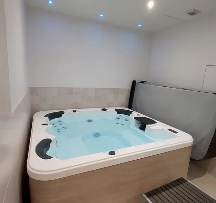APPARTEMENT 4-6 PERS AVEC SPA