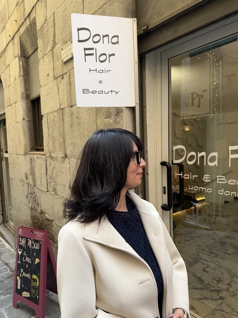 Dona Flor Hair & Beauty | Parrucchiere Genova centro | Capelli ricci - Coiffure Genoa - Photo de couverture - OneBooking