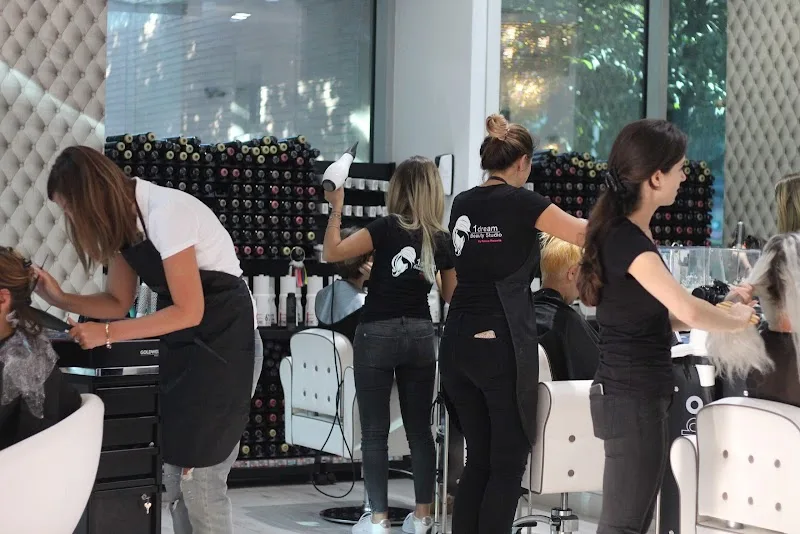 Vopsit Balayage - Expert Colorimetrie - Coiffure Bucharest - Photo de couverture - OneBooking