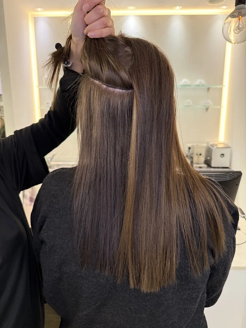 Secret Hairstyles – Balayage, AirTouch & Premium Friseur München Moosach - Coiffure Munich - Photo de couverture - OneBooking
