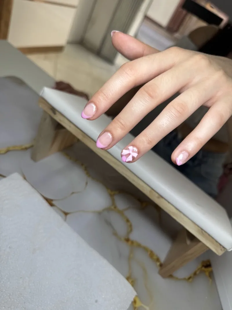 UÑAS EN GRANADA Y ESTÉTICA | GIO BEAUTY - Institut de beauté Granada - Photo de couverture - OneBooking