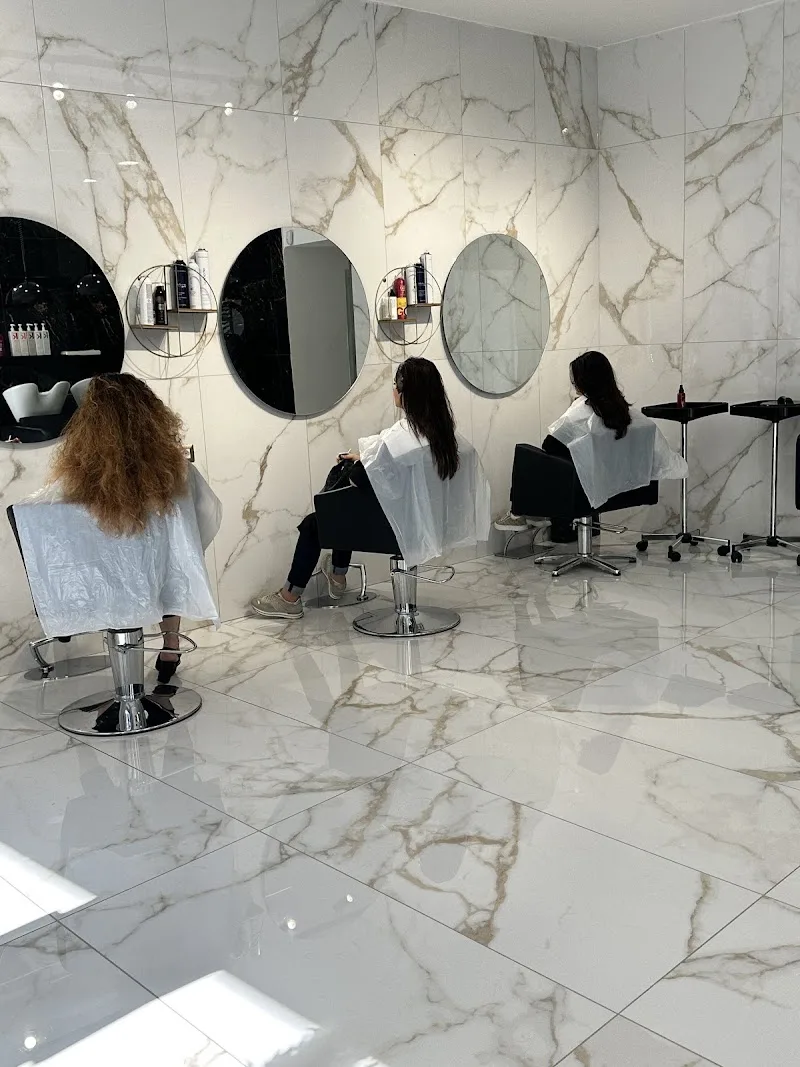 Nacarlo Hair Salon - Coiffure Giugliano In Campania - Photo de couverture - OneBooking