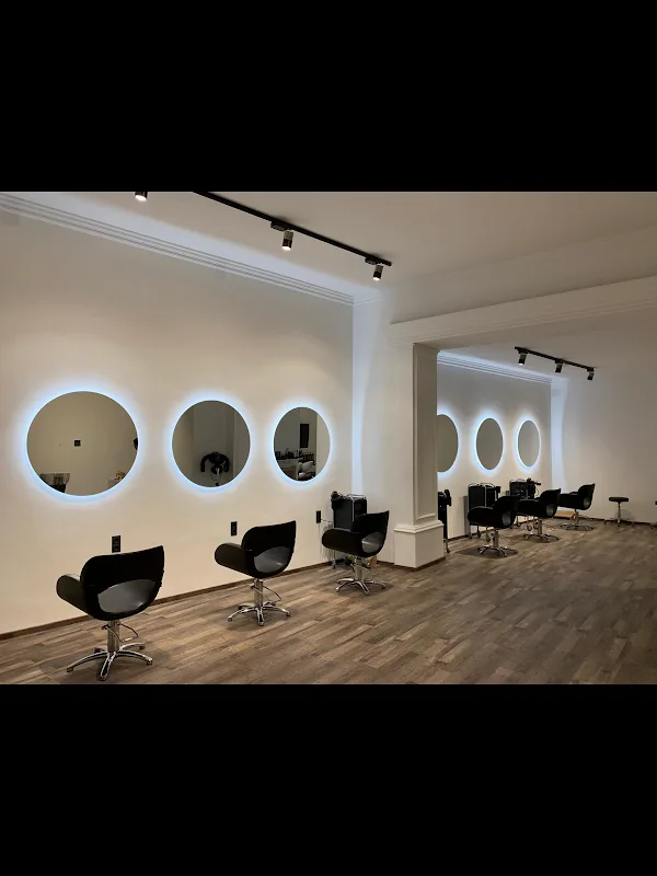 The Fringe - Coiffure Wien - Photo de couverture - OneBooking