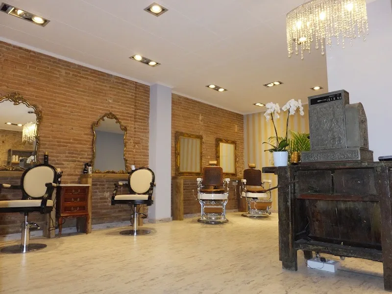 Peluquería FIGARO - Coiffure Barcelona - Photo de couverture - OneBooking
