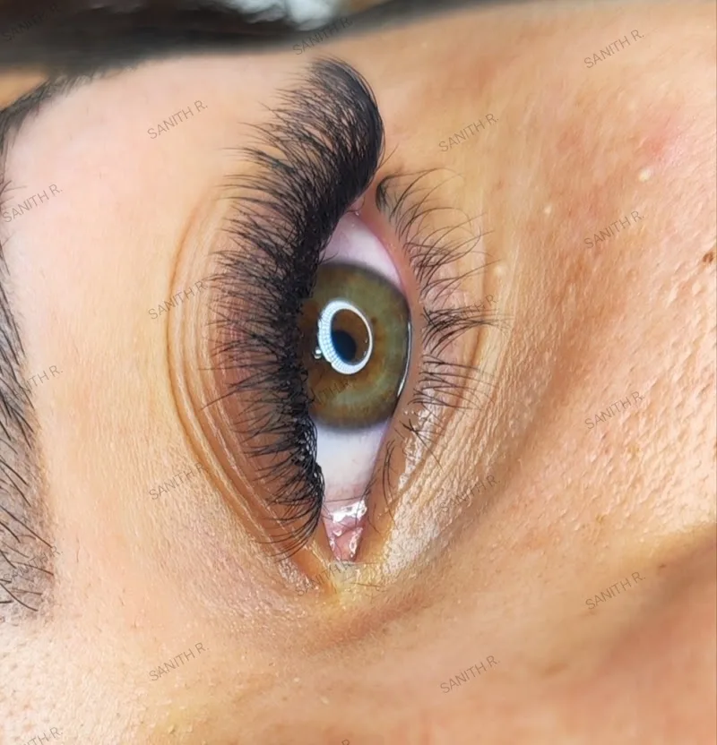 Sanith Rodríguez, Centro de Estética y Academia en la Coruña