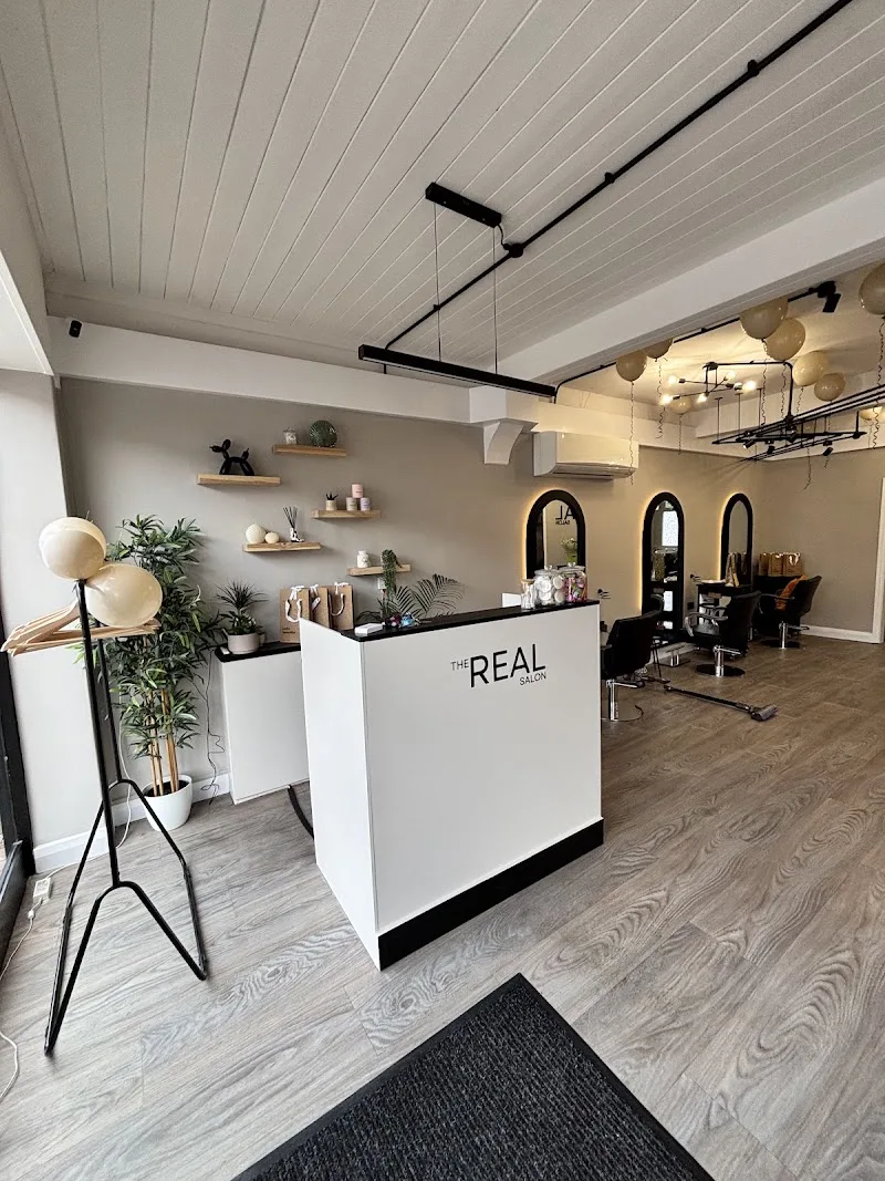 The Real Salon - Coiffure Nottingham - Photo de couverture - OneBooking