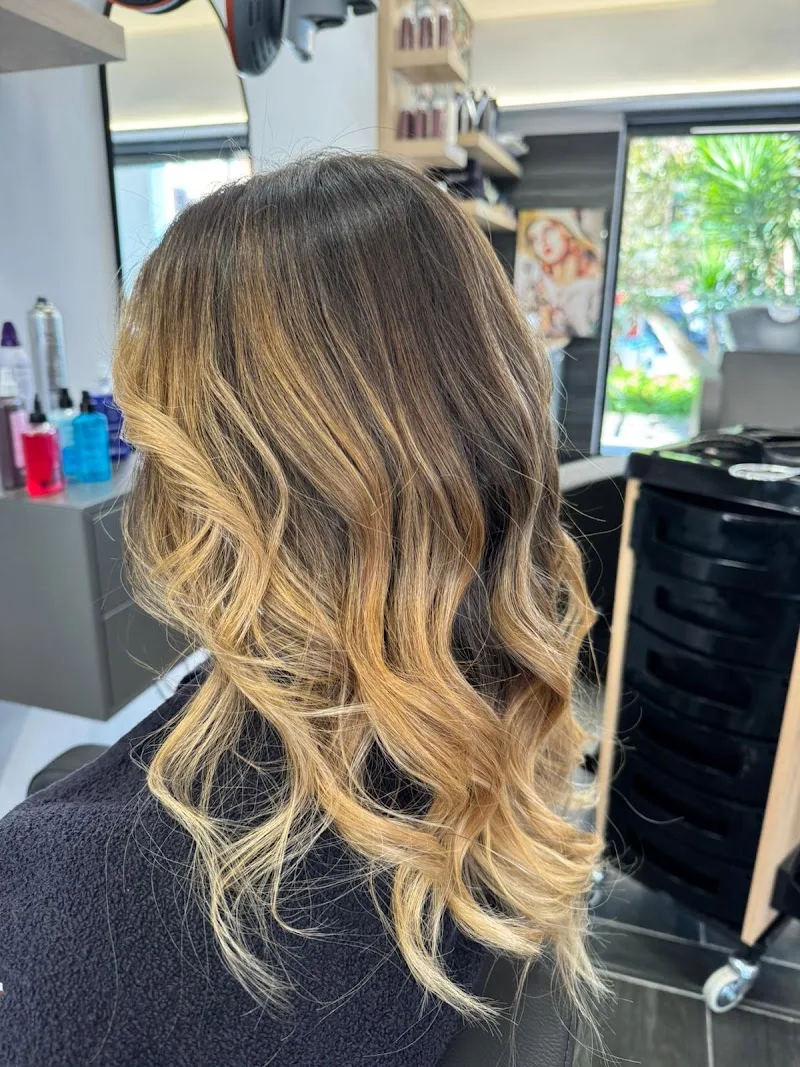 Grandi Hairstylist - Parrucchiera a Latina - Coiffure Latina - Photo de couverture - OneBooking