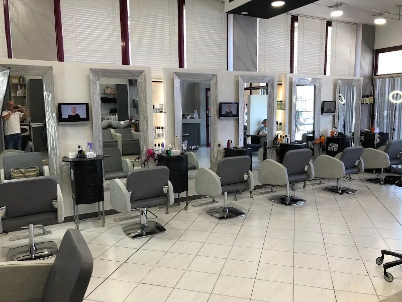 Battisti Parrucchieri Color Specialist - Coiffure Latina - Photo de couverture - OneBooking