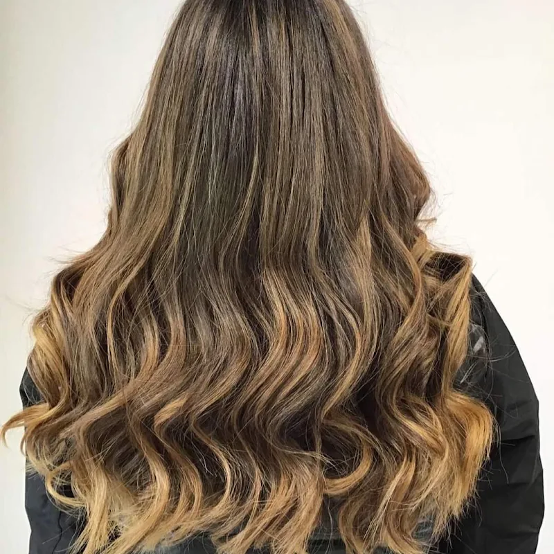 Mary's Beauty Salon - Coiffure Tripoli - OneBooking