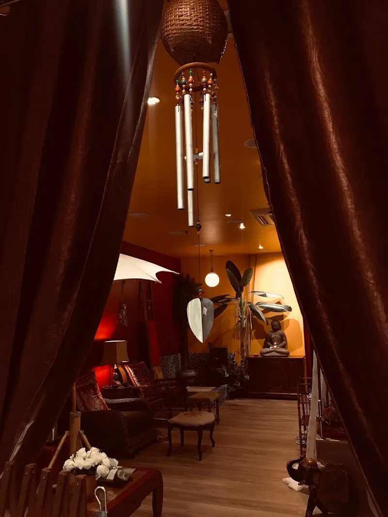 Relaxation Massage Brussels at Watermael Shopping - Massage Brussels - Photo de couverture - OneBooking
