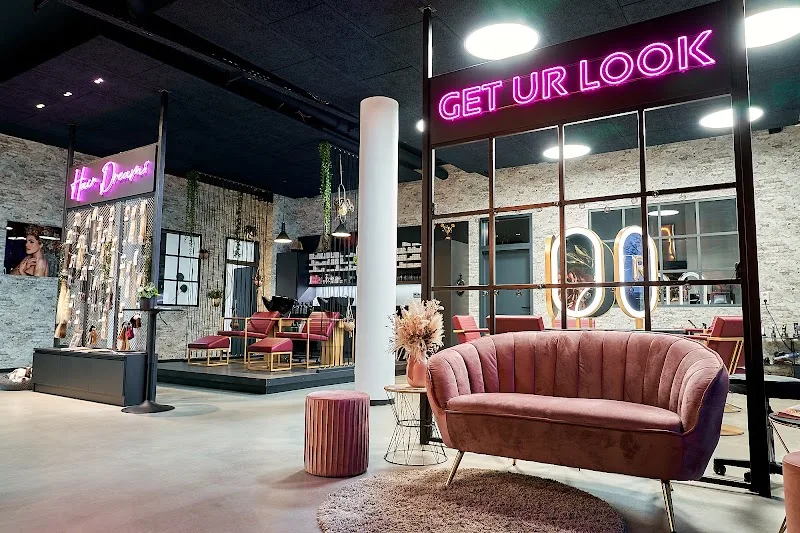 GET UR LOOK - Make-up - Hair - Beauty - Photography - Coiffure Frankfurt Am Main - Photo de couverture - OneBooking