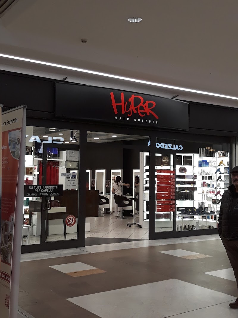 Hyper Hair Culture - C.C. Le Mura - Coiffure Ferrara - Photo de couverture - OneBooking