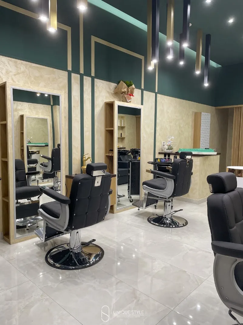 UNIQUE STYLE DI ANTONIO E ISACCO - Coiffure Giugliano In Campania - Photo de couverture - OneBooking