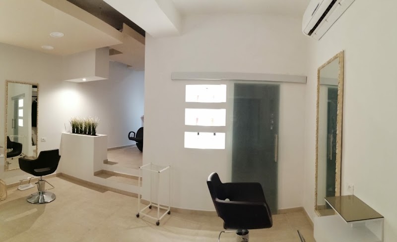 Studio N - Coiffure Genoa - Photo de couverture - OneBooking