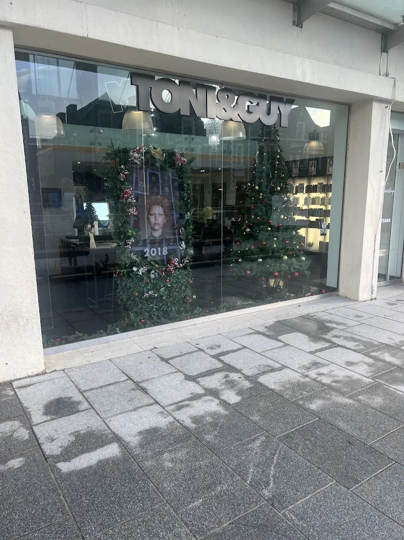 TONI&GUY Cardiff - Coiffure Cardiff - Photo de couverture - OneBooking