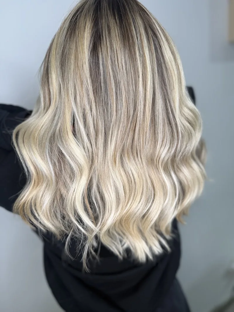 Sonia hair studio - Coiffure Latina - Photo de couverture - OneBooking