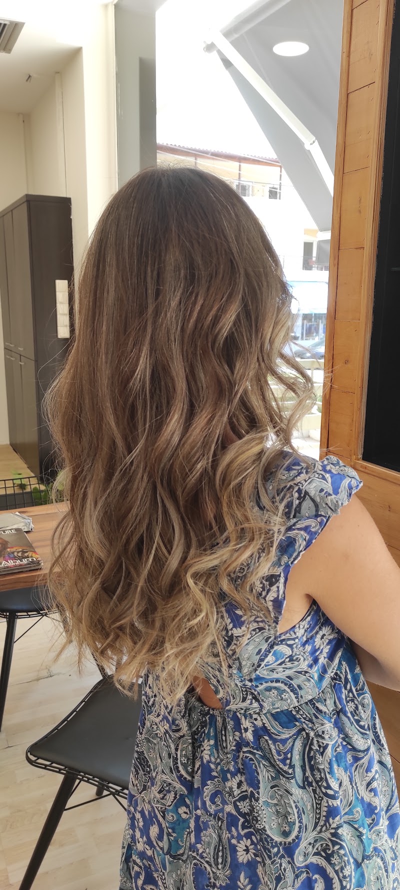 Hair life - κομμωτήριο Πετρούπολη