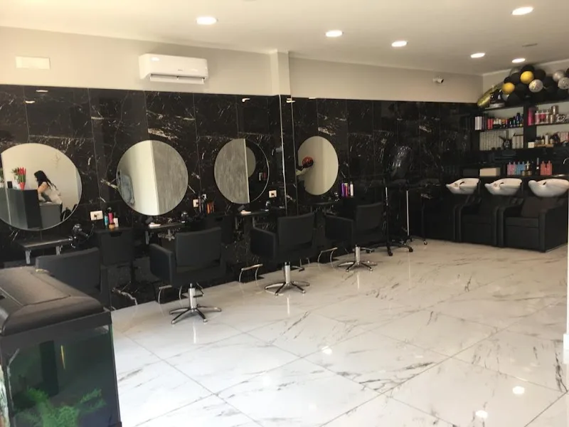 MILANO PARRUCCHIERI Giugliano - Coiffure Giugliano In Campania - Photo de couverture - OneBooking