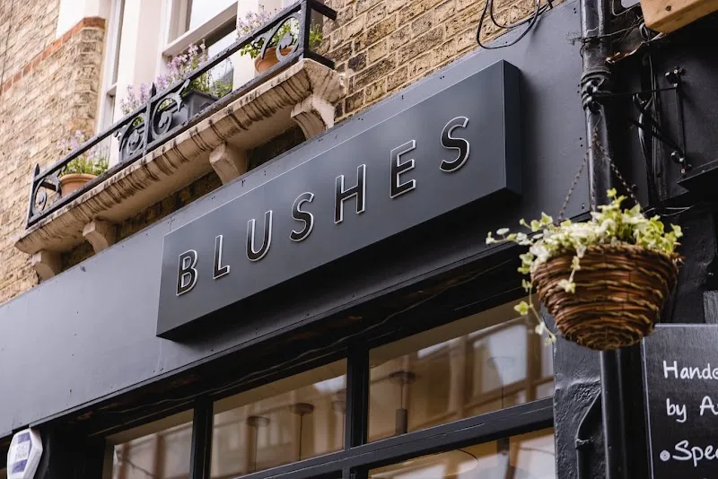 Blushes Oxford Hair Salon - Coiffure Oxford - OneBooking