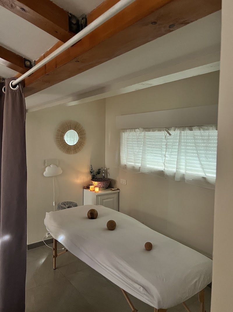 Massage essentiel et relaxant Danièle Baland