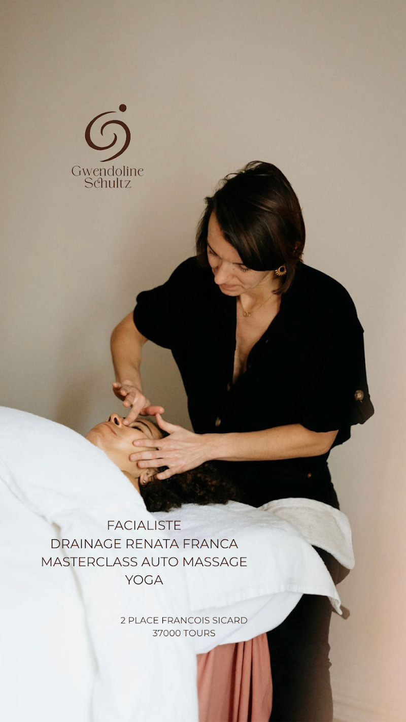 Gwendoline Schultz Facialiste Kobido | Drainage lymphatique Renata França | Yoga